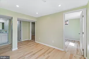 1405 Matthews Dr, Rockville, MD 20851 - Photo 23