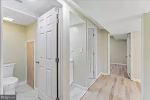 1405 Matthews Dr, Rockville, MD 20851 - Photo 21