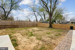 1405 Matthews Dr, Rockville, MD 20851 - Photo 31