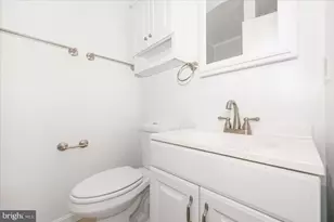 11852 Huggins Dr, Silver Spring, MD 20902 - Photo 21