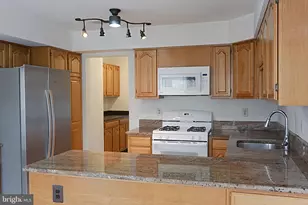 12103 Gatewater Dr, Potomac, MD 20854 - Photo 5