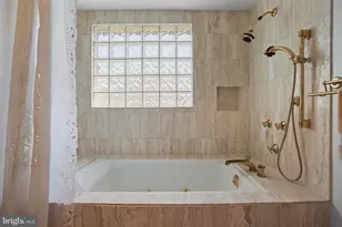 11209 Farmland Dr, Rockville, MD 20852 - Photo 43