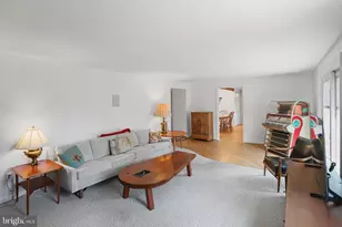 11209 Farmland Dr, Rockville, MD 20852 - Photo 17