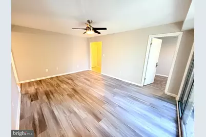 20248 Shipley Terrace #102, Germantown, MD 20874 - Photo 5