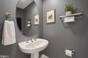 519 Casey Ln, Rockville, MD 20850 - Photo 9