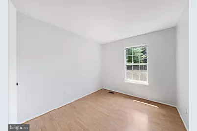 7767 Hiawatha Lane, Derwood, MD 20855 - Photo 7