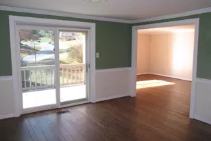 19601 Sparr Spring Rd, Gaithersburg, MD 20886 - Photo 3