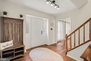 9852 Mainsail Dr, Gaithersburg, MD 20879 - Photo 3