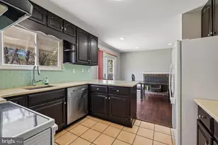 17720 Millcrest Dr, Rockville, MD 20855 - Photo 13