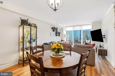 4801 Fairmont Avenue #810, Bethesda, MD 20814 - Photo 9