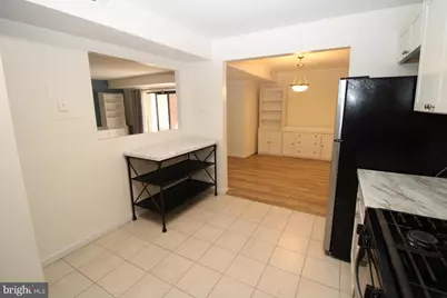 884 Quince Orchard Boulevard, Gaithersburg, MD 20878 - Photo 9