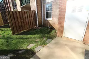 884 Quince Orchard Blvd, Gaithersburg, MD 20878 - Photo 17