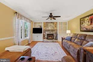 19603 Seymour Ct, Poolesville, MD 20837 - Photo 25