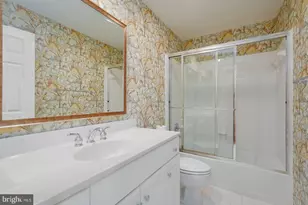 300 Lisa Oaks Way, Rockville, MD 20850 - Photo 21