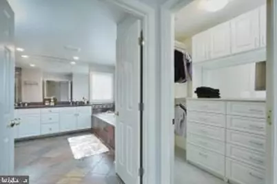 300 Lisa Oaks Way, Rockville, MD 20850 - Photo 21