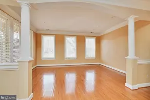 300 Lisa Oaks Way, Rockville, MD 20850 - Photo 5