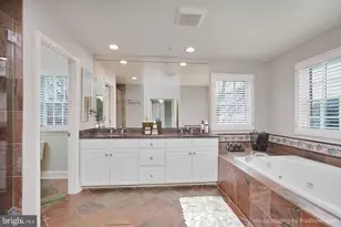 300 Lisa Oaks Way, Rockville, MD 20850 - Photo 15