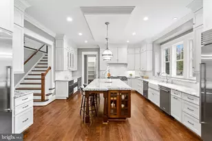 7221 Ridgewood Ter, Chevy Chase, MD 20815 - Photo 27