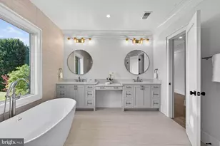 8722 Ewing Dr, Bethesda, MD 20817 - Photo 57