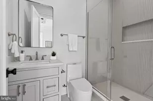 8722 Ewing Dr, Bethesda, MD 20817 - Photo 13