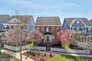 12244 Bluffwood Ter, Clarksburg, MD 20871 - Photo 3