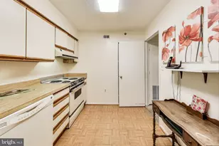 3330 N Leisure World Blvd, Silver Spring, MD 20906 - Photo 9