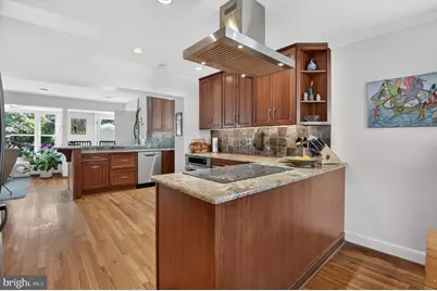 7917 Sleaford Place, Bethesda, MD 20814 - Photo 9