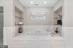 10810 Burbank Dr, Potomac, MD 20854 - Photo 37