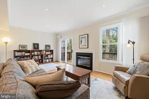 135 Kinsman View Cir, Silver Spring, MD 20901 - Photo 7