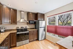 135 Kinsman View Cir, Silver Spring, MD 20901 - Photo 9