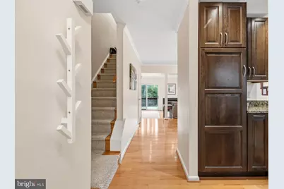 135 Kinsman View Circle, Silver Spring, MD 20901 - Photo 5