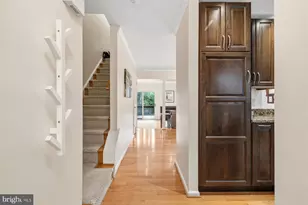 135 Kinsman View Cir, Silver Spring, MD 20901 - Photo 5