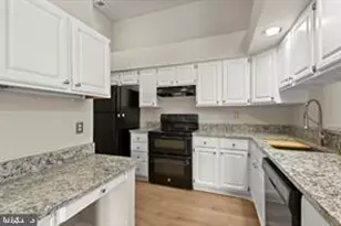 12205 Eagles Nest Ct, Germantown, MD 20874 - Photo 5