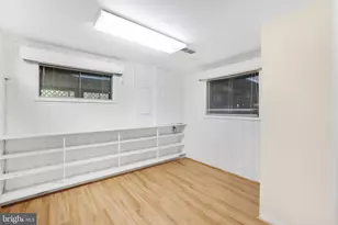 6928 Winterberry Ln, Bethesda, MD 20817 - Photo 29