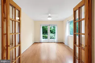 6928 Winterberry Ln, Bethesda, MD 20817 - Photo 13