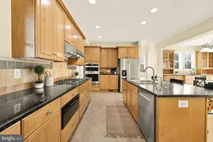 20407 Peach Tree Rd, Dickerson, MD 20842 - Photo 9