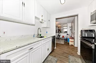 18100 Chalet Dr, Germantown, MD 20874 - Photo 15