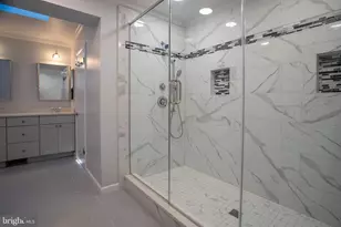 7001 Hopewood St, Bethesda, MD 20817 - Photo 15