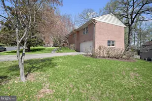 7001 Hopewood St, Bethesda, MD 20817 - Photo 47