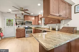 301 Dale Dr, Silver Spring, MD 20910 - Photo 11