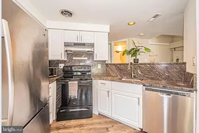 8807 Rustburg Circle, Montgomery Village, MD 20886 - Photo 15