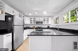 12312 Valleywood Dr, Silver Spring, MD 20902 - Photo 7