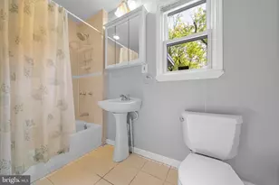 12312 Valleywood Dr, Silver Spring, MD 20902 - Photo 23