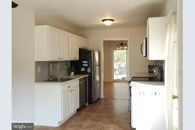 702 W Edmonston Drive, Rockville, MD 20852 - Photo 11