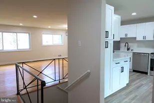 5607 Pier Dr, Rockville, MD 20851 - Photo 7