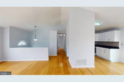 7701 Ivy Oak Drive, Gaithersburg, MD 20877 - Photo 9