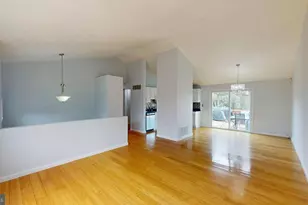 7701 Ivy Oak Dr, Gaithersburg, MD 20877 - Photo 9