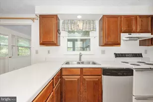 24224 Newbury Rd, Gaithersburg, MD 20882 - Photo 19