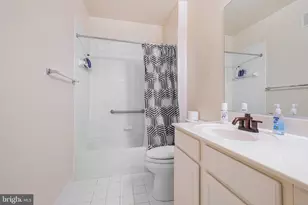 300 High Gables Dr, Gaithersburg, MD 20878 - Photo 11