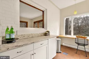 8101 Park Crest Dr, Silver Spring, MD 20910 - Photo 9